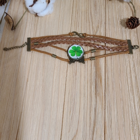 🍀🍀NEW🍀🍀SO PRETTY!! SHAMROCK Leather Bracelet 🍀🍀 - Picture 7 of 13